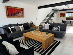 Casa Framboyanes